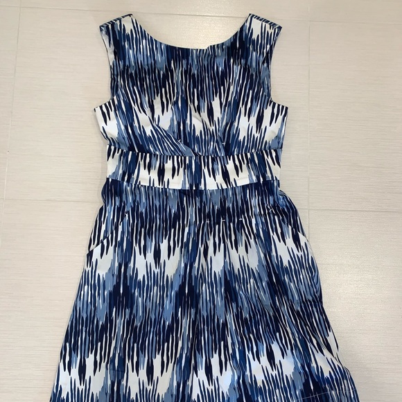 Calvin Klein fit-n-flare dress size 10 - Picture 4 of 6